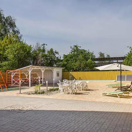 In 19551 Διαμέρισμα Balatonmáriafürdő