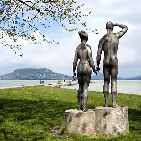 Διαμέρισμα In 19551 *