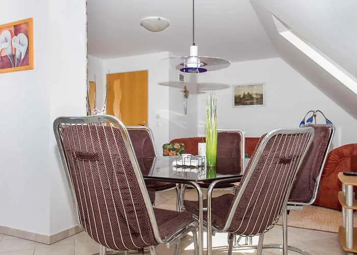 In 19551 Apartament *